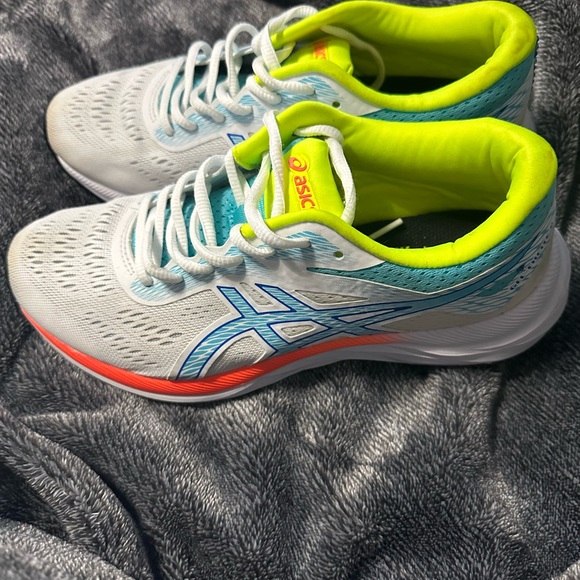 Women’s ASIC Gel Tennis shoes w/ Swarovski crystals - Picture 3 of 5